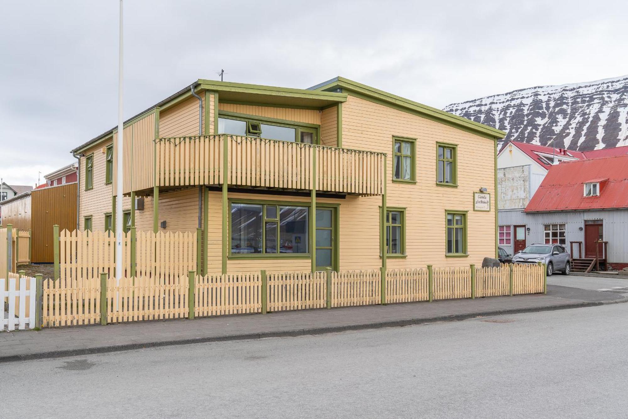 Isafjordur Hostel Exterior photo